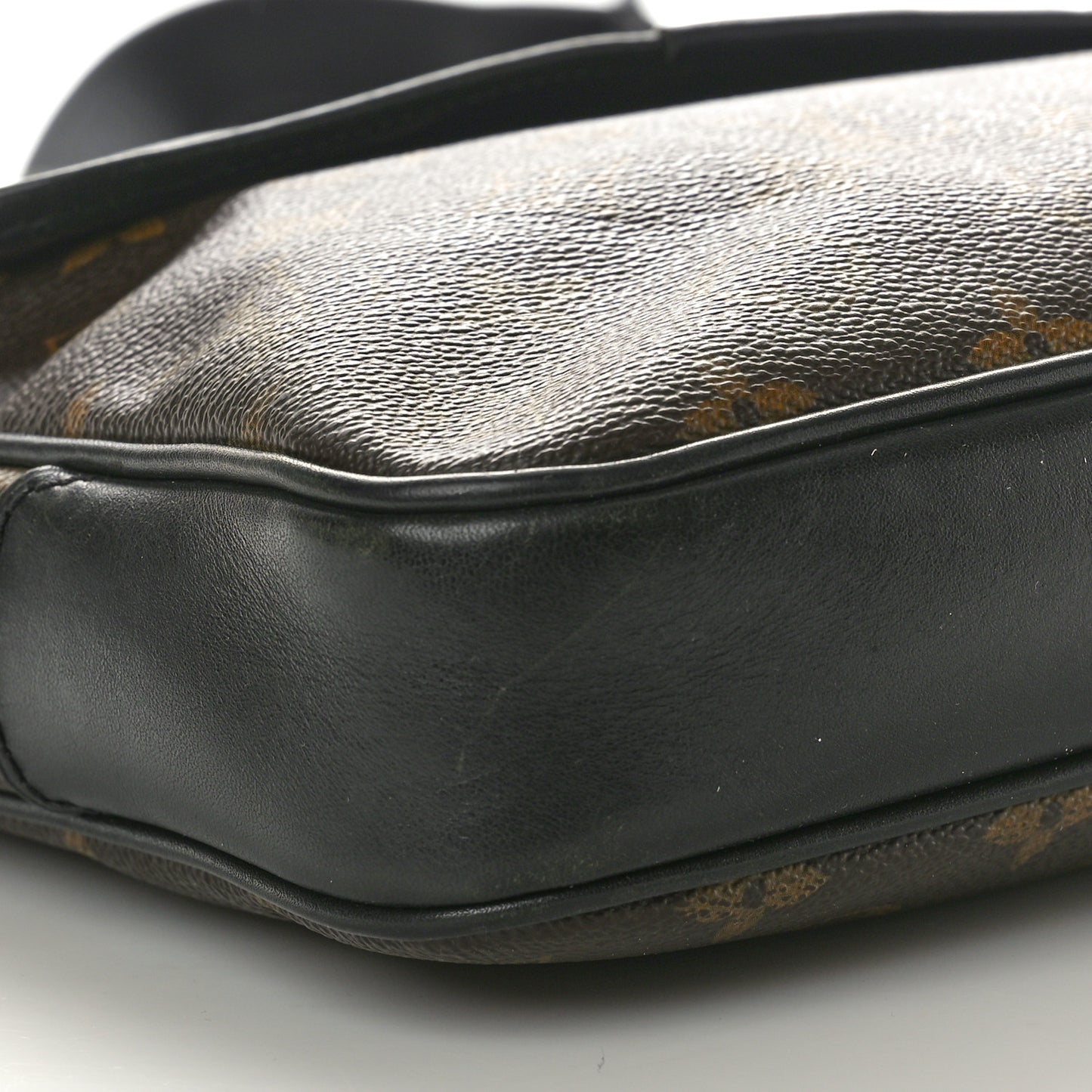 Monogram Macassar Bass MM