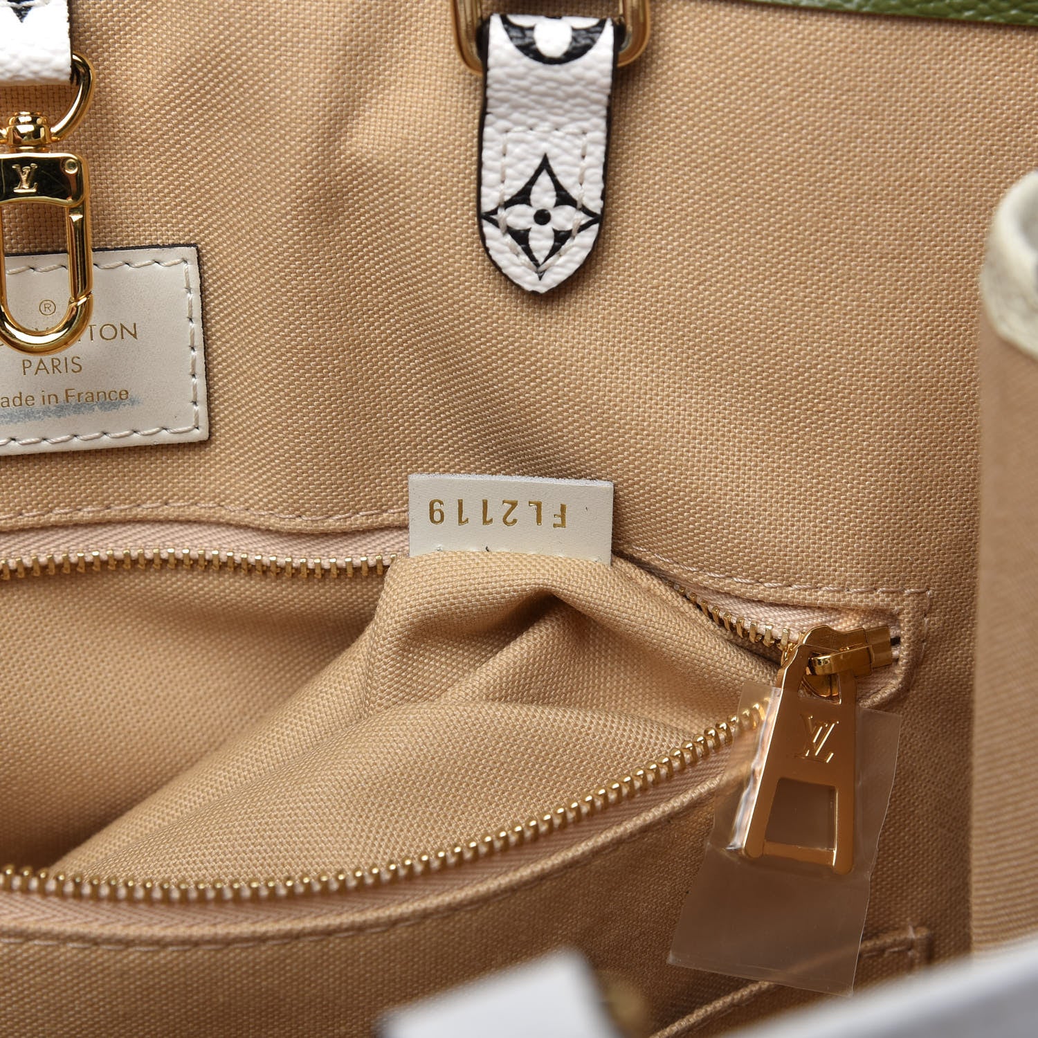 Louis Vuitton Monogram Giant Onthego GM Kaki Beige 9 of 12