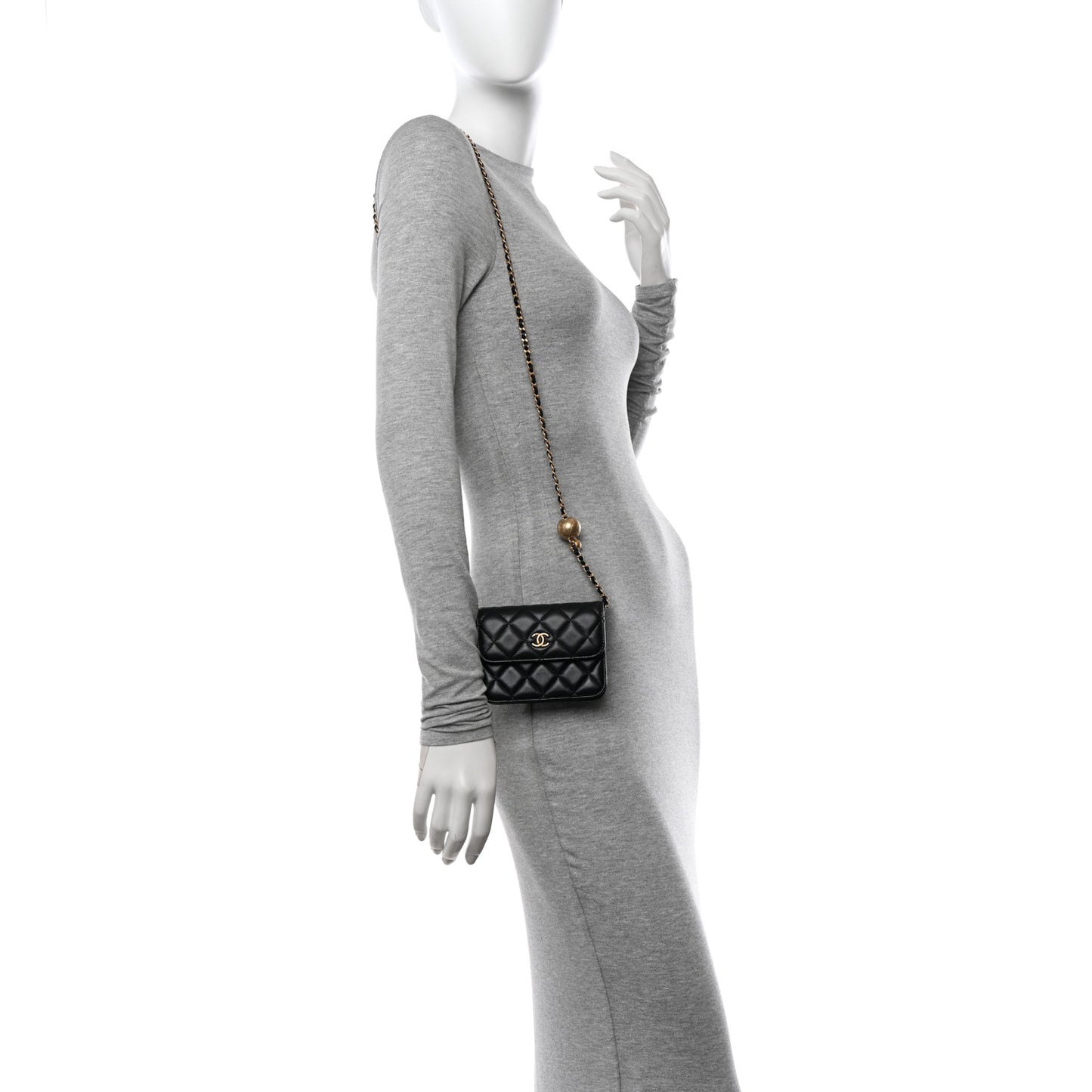 Lambskin Quilted Pearl Crush Clutch With Chain Black
