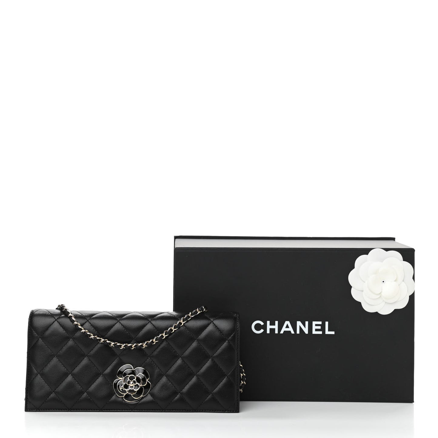 Lambskin Enamel Camellia Clutch With Chain Black