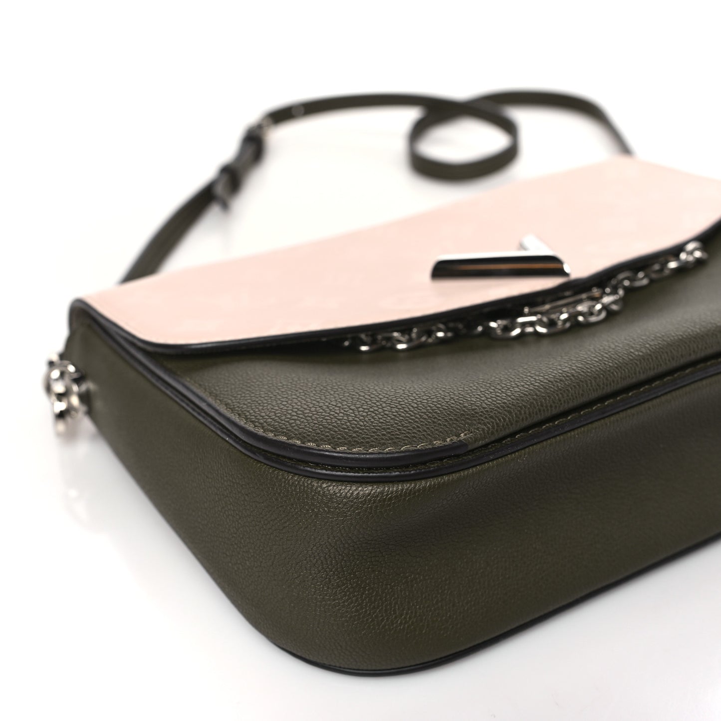 Calfskin Very Messenger Kaki