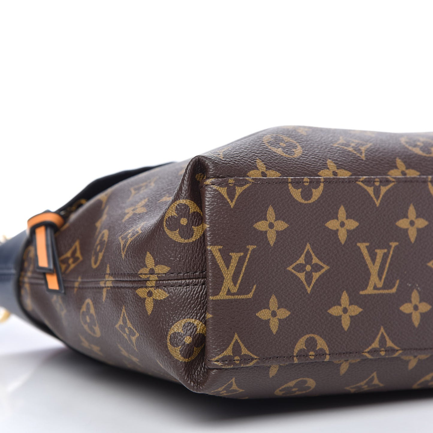 Monogram Tuileries Besace Marine Bordeaux