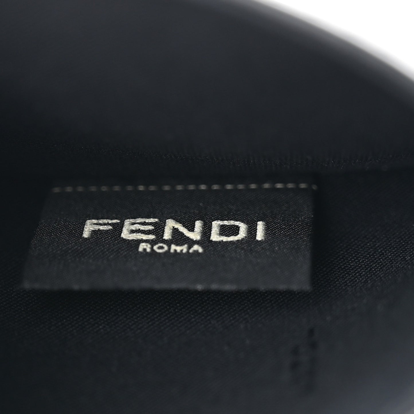 Vitello Kyoto Metal Fendi Roma Logo Badge Holder With Chain Black