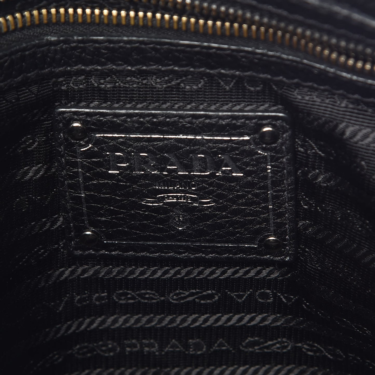 Vitello Daino Tote Black