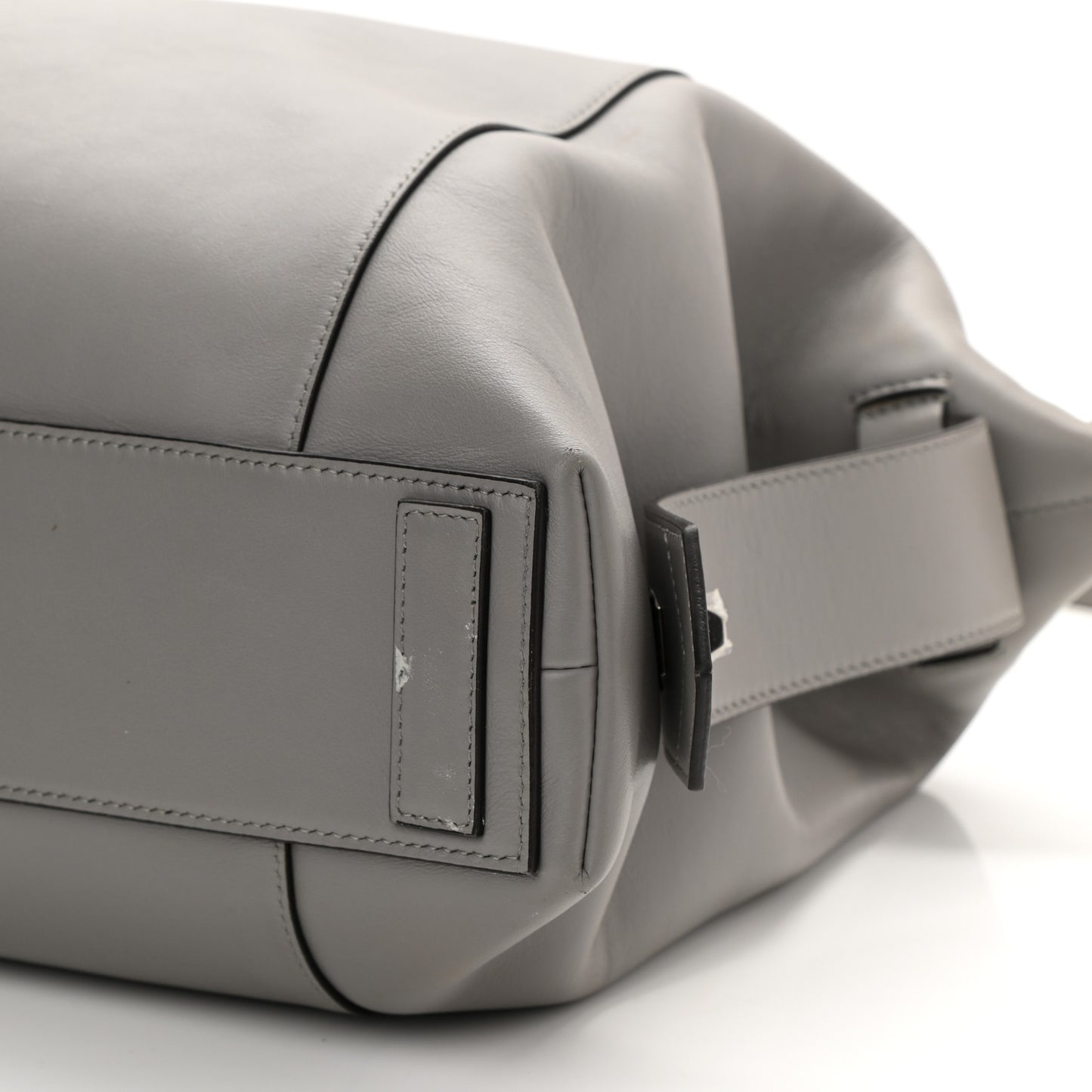 Smooth Calfskin Medium Soft Antigona Grey