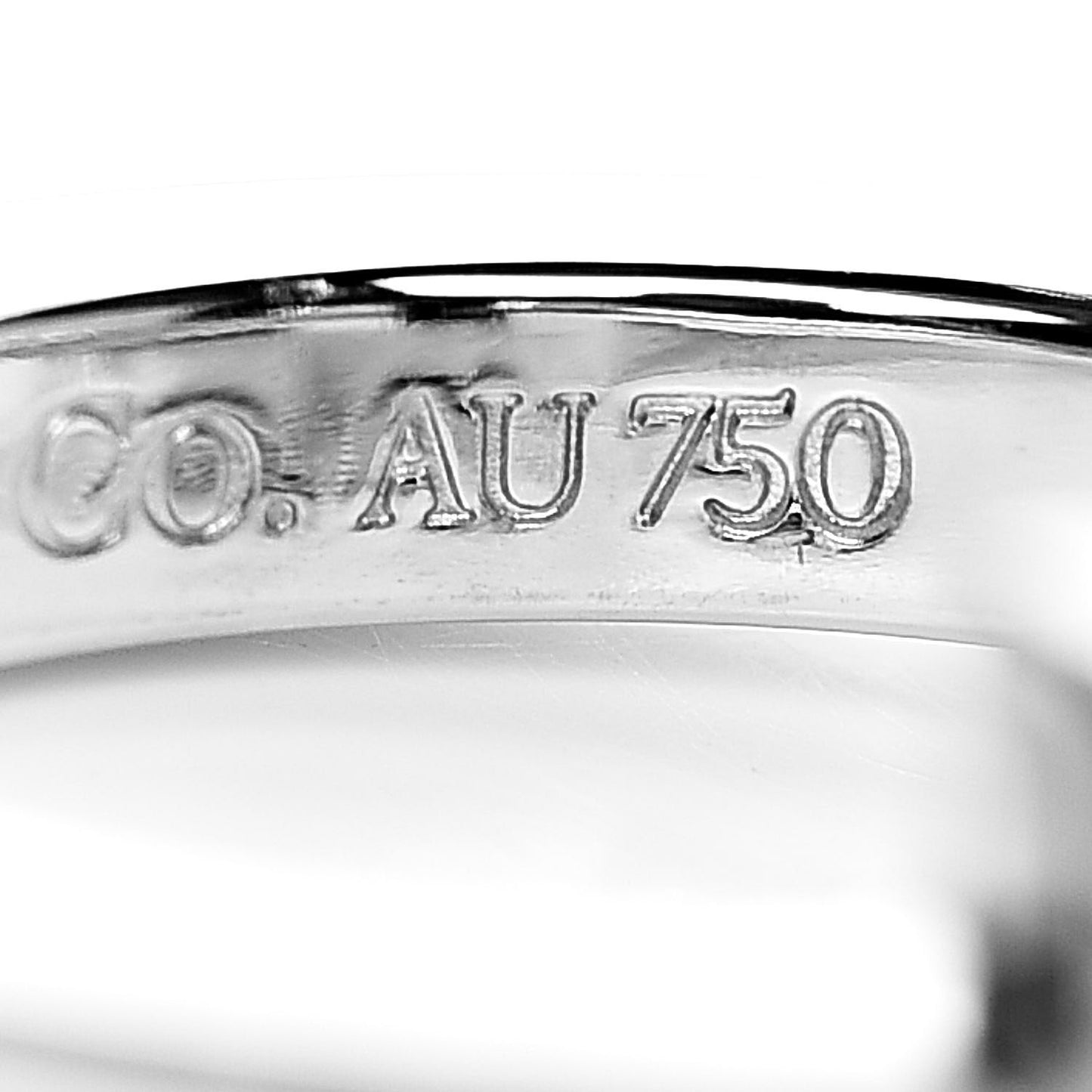 18K White Gold T Square Ring 46 3.75