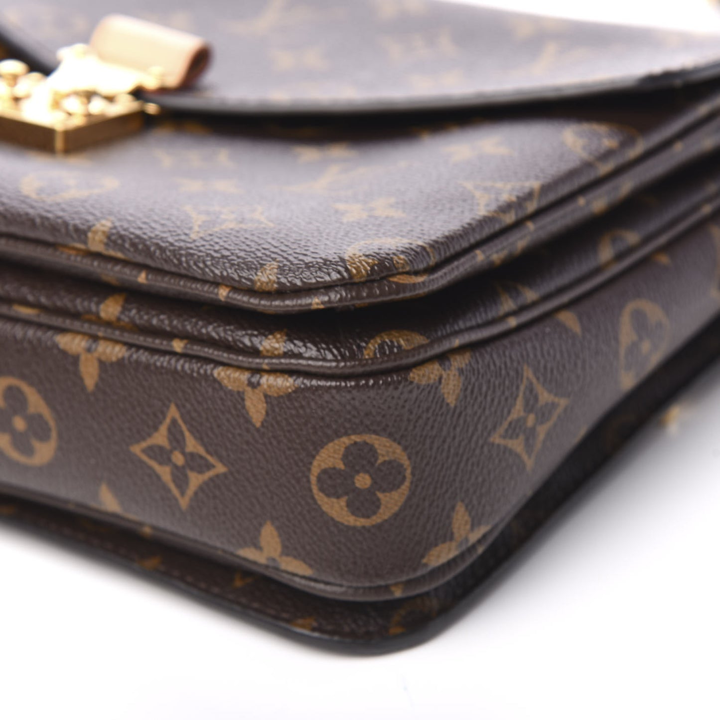 Monogram Pochette Metis