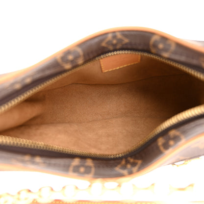 Louis Vuitton Monogram Loop 5 of 9