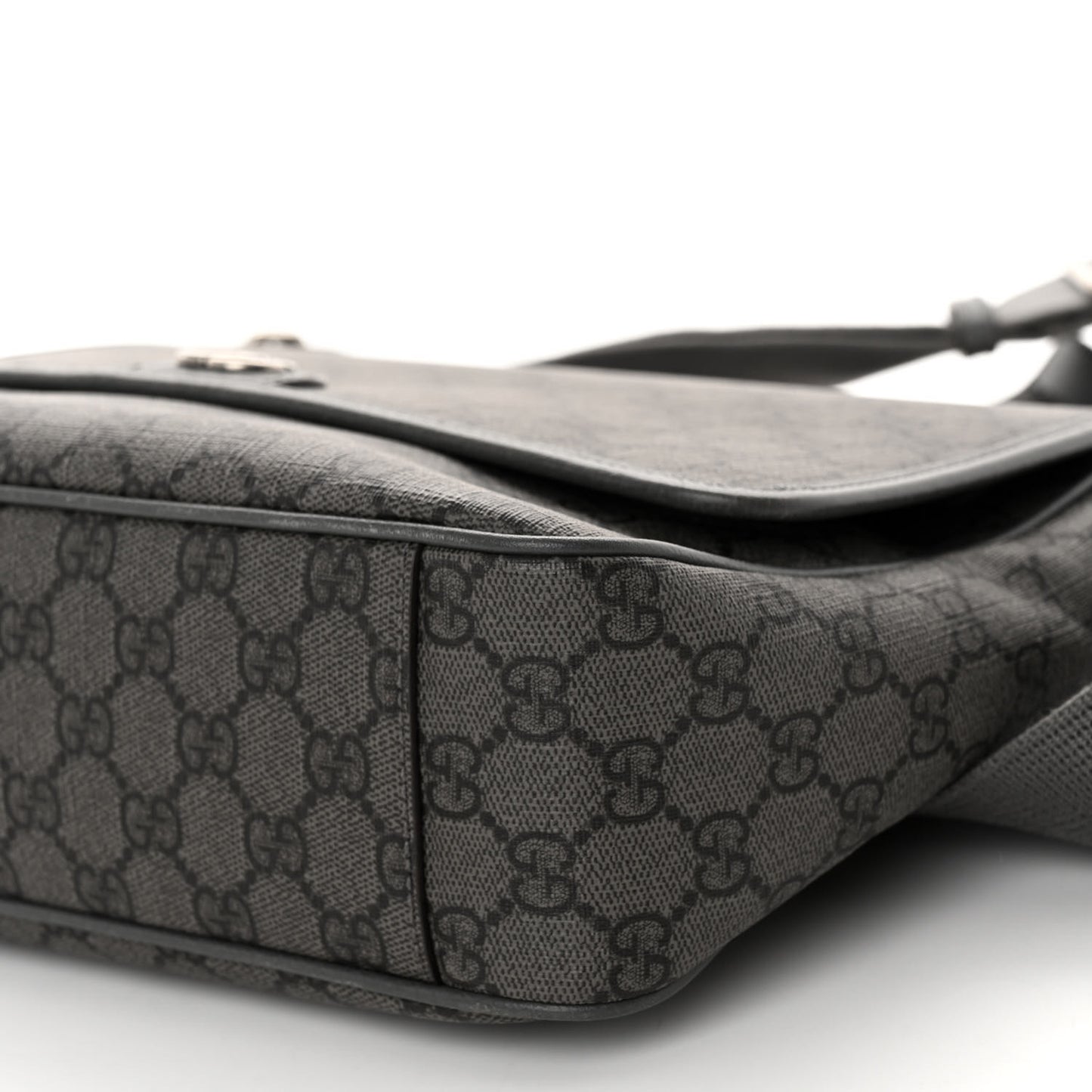 Tender GG Supreme Monogram Textured Dollar Calfskin Ophidia Messenger Bag Grey Black Graphite Grey
