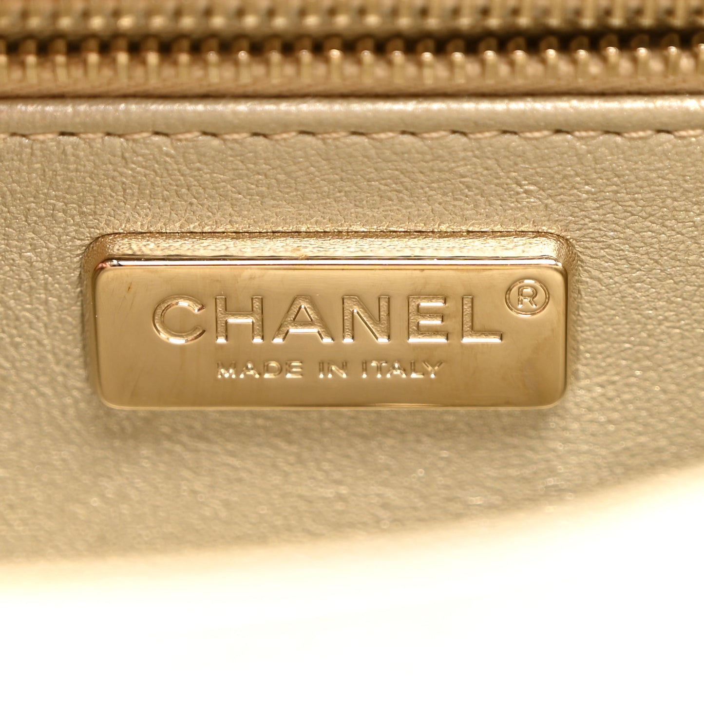 Metallic Lambskin Quilted Pearl Flap Gold White