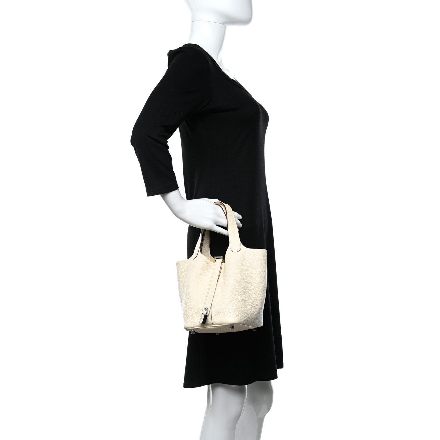 Hermes Taurillon Clemence Picotin Lock 18 PM Nata 2 of 9