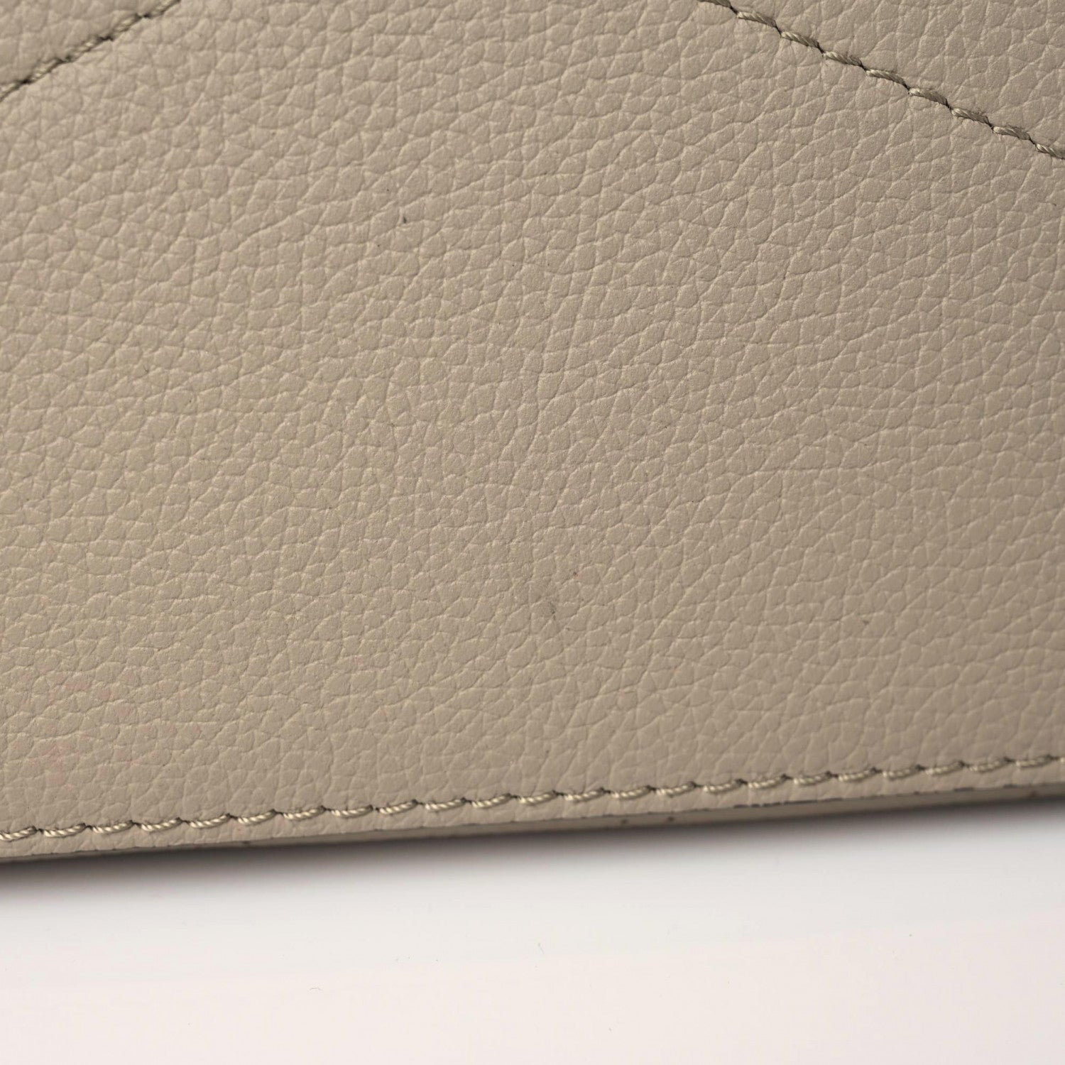 Louis Vuitton Mahina Beaubourg Hobo MM Galet 11 of 15