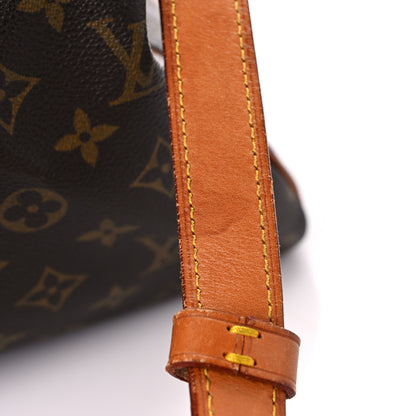 Louis Vuitton Monogram Keepall Bandouliere 50 38 of 43