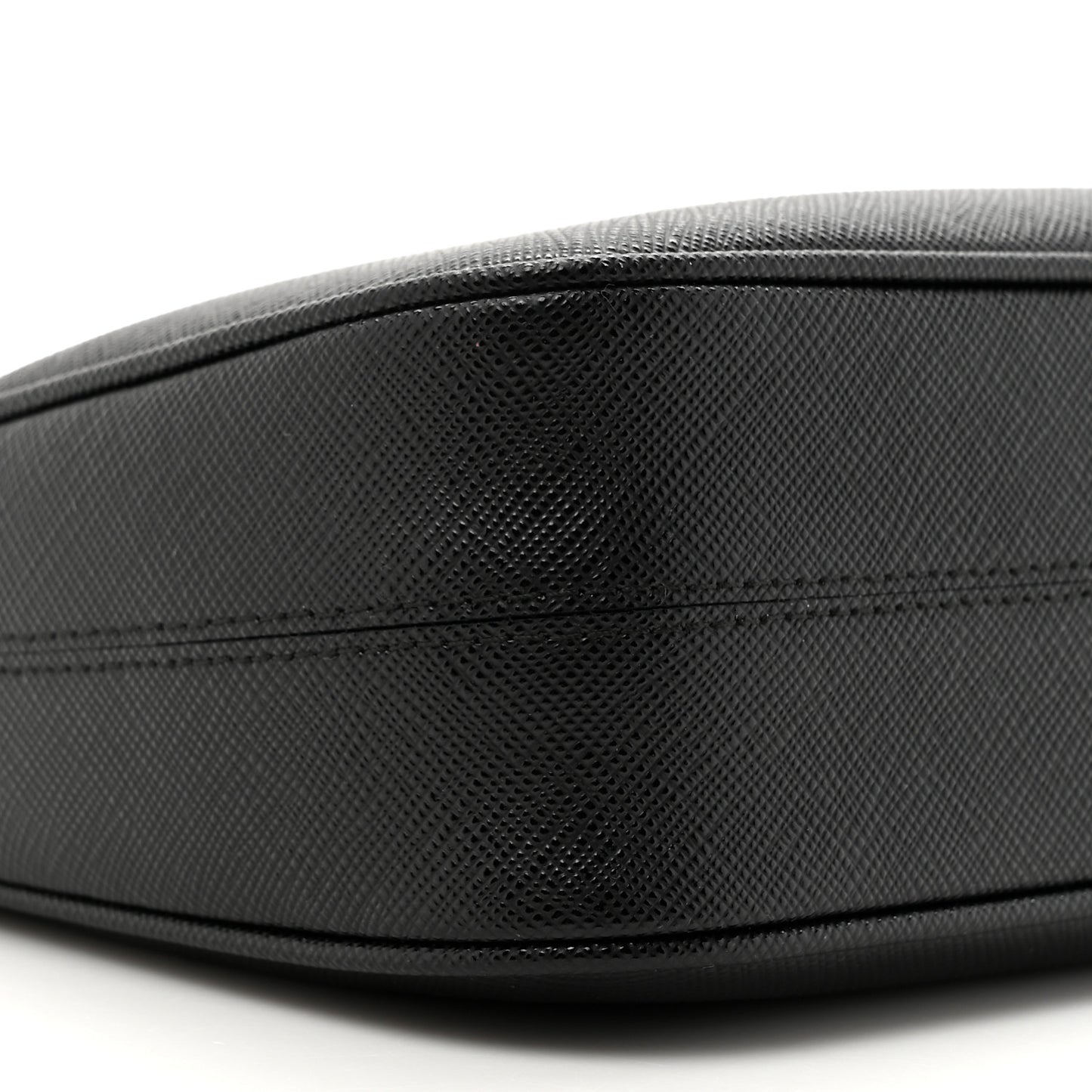 Saffiano Lux Re-Edition 2005 Shoulder Bag Black