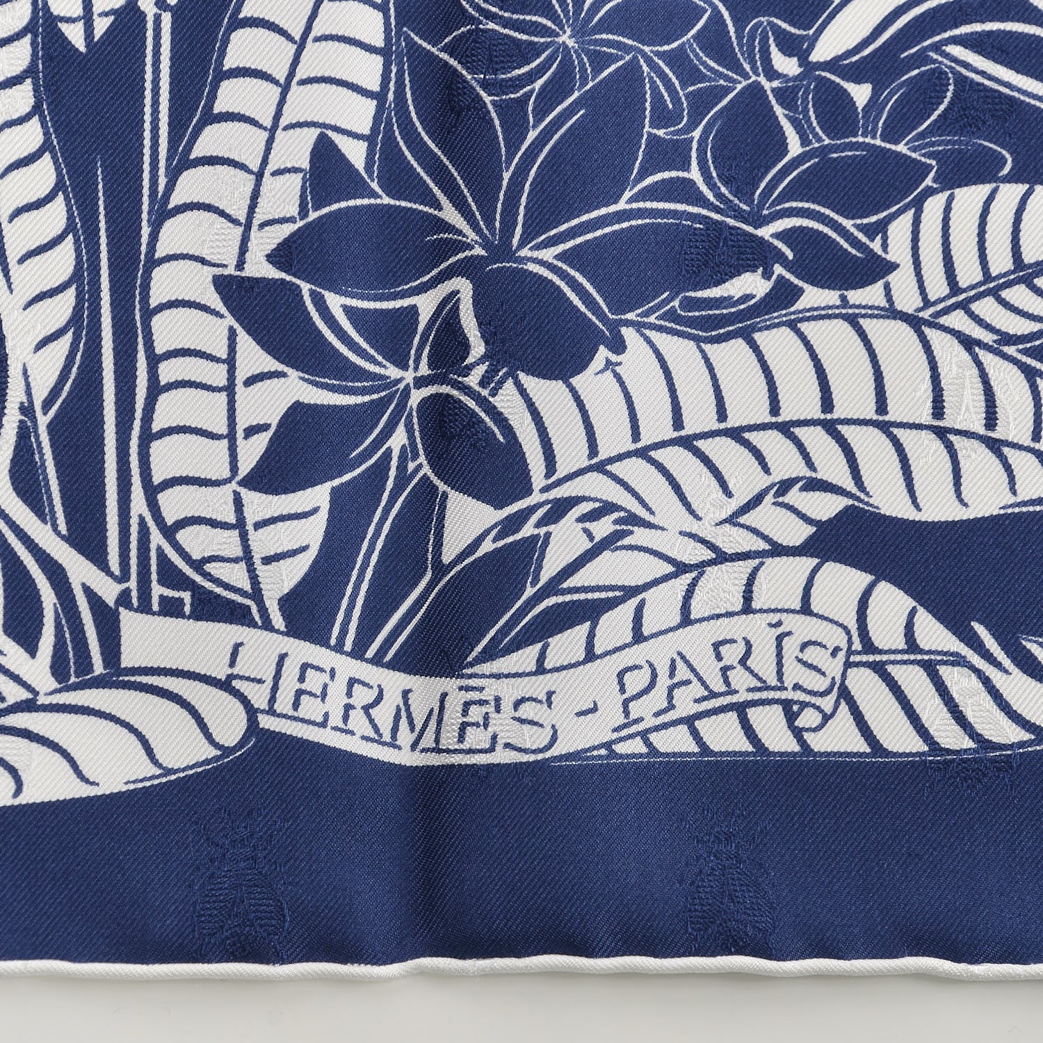 Hermes Silk Tatouage Flamingo Party Scarf 90 Bleu White 5 of 6