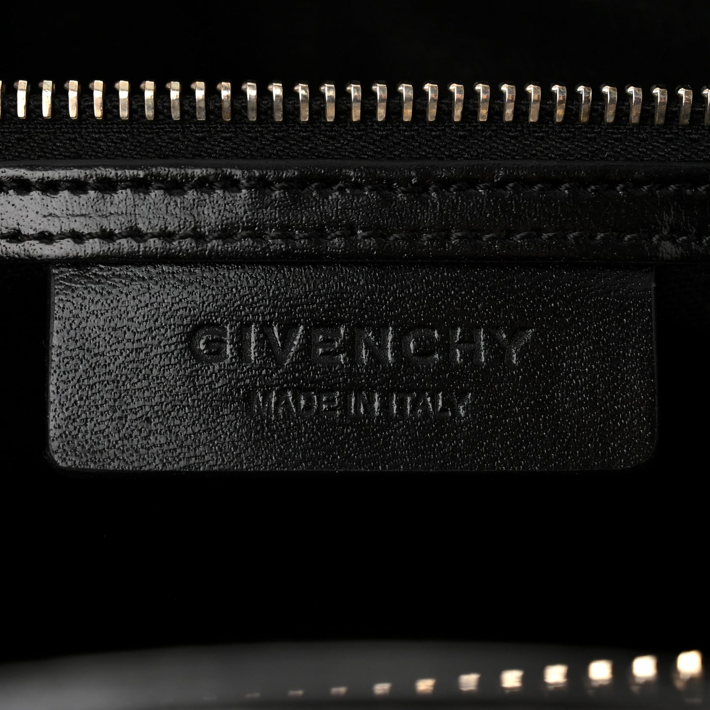 Shiny Lord Calfskin Medium Antigona Black