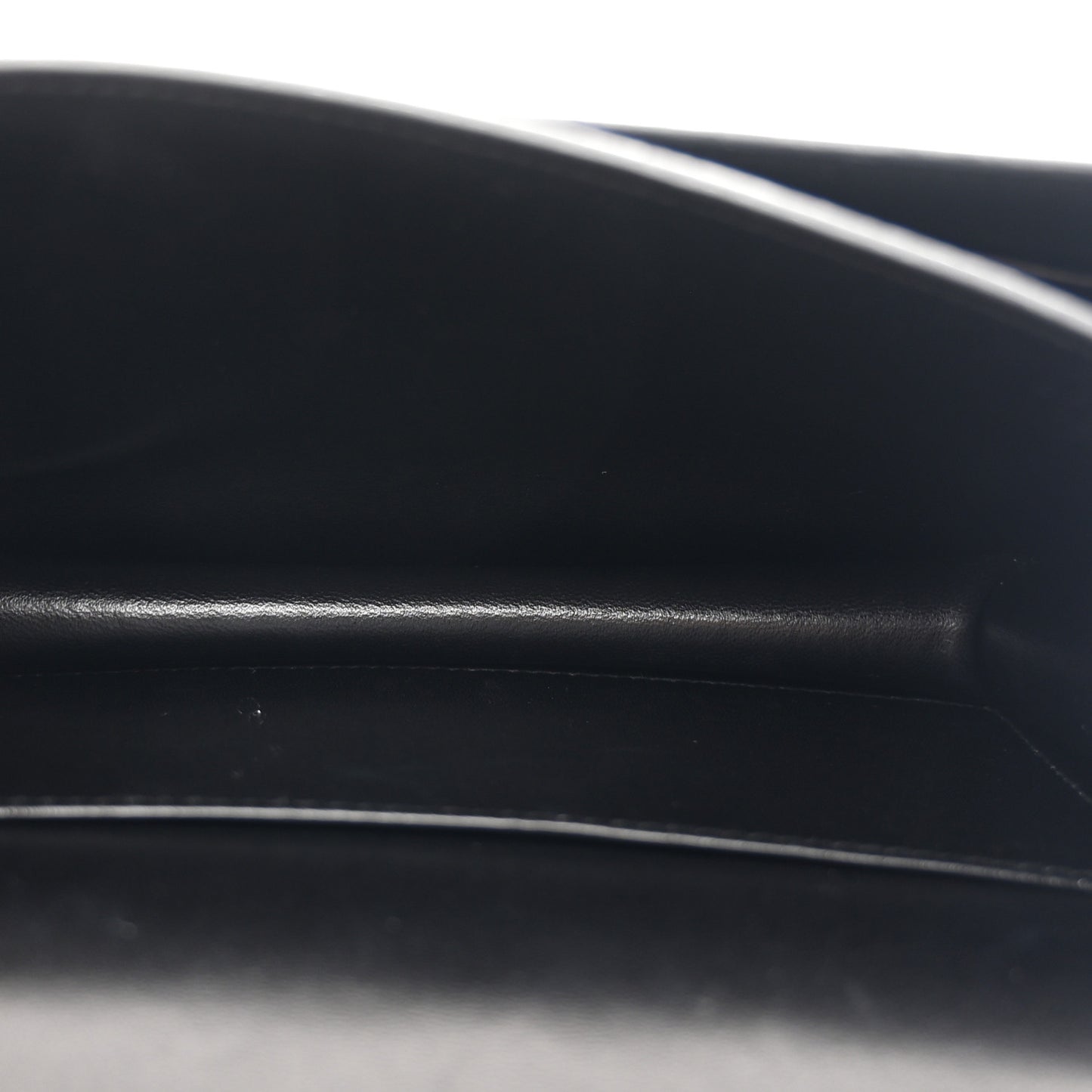Epsom Constance 18 Black