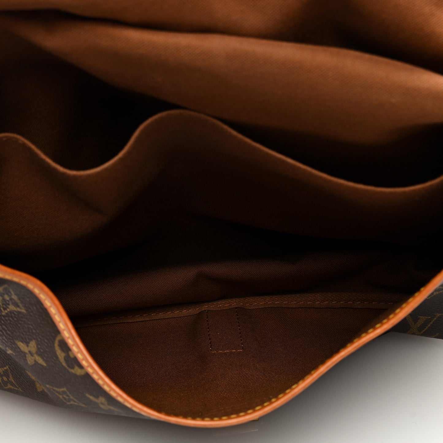 Monogram Saumur 35