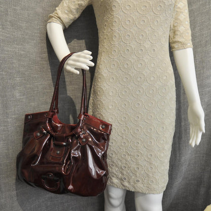 FASHIONPHILE SALVATOREFERRAGAMOPatentLeatherLargeGancioCelticoHobo 2 of 8