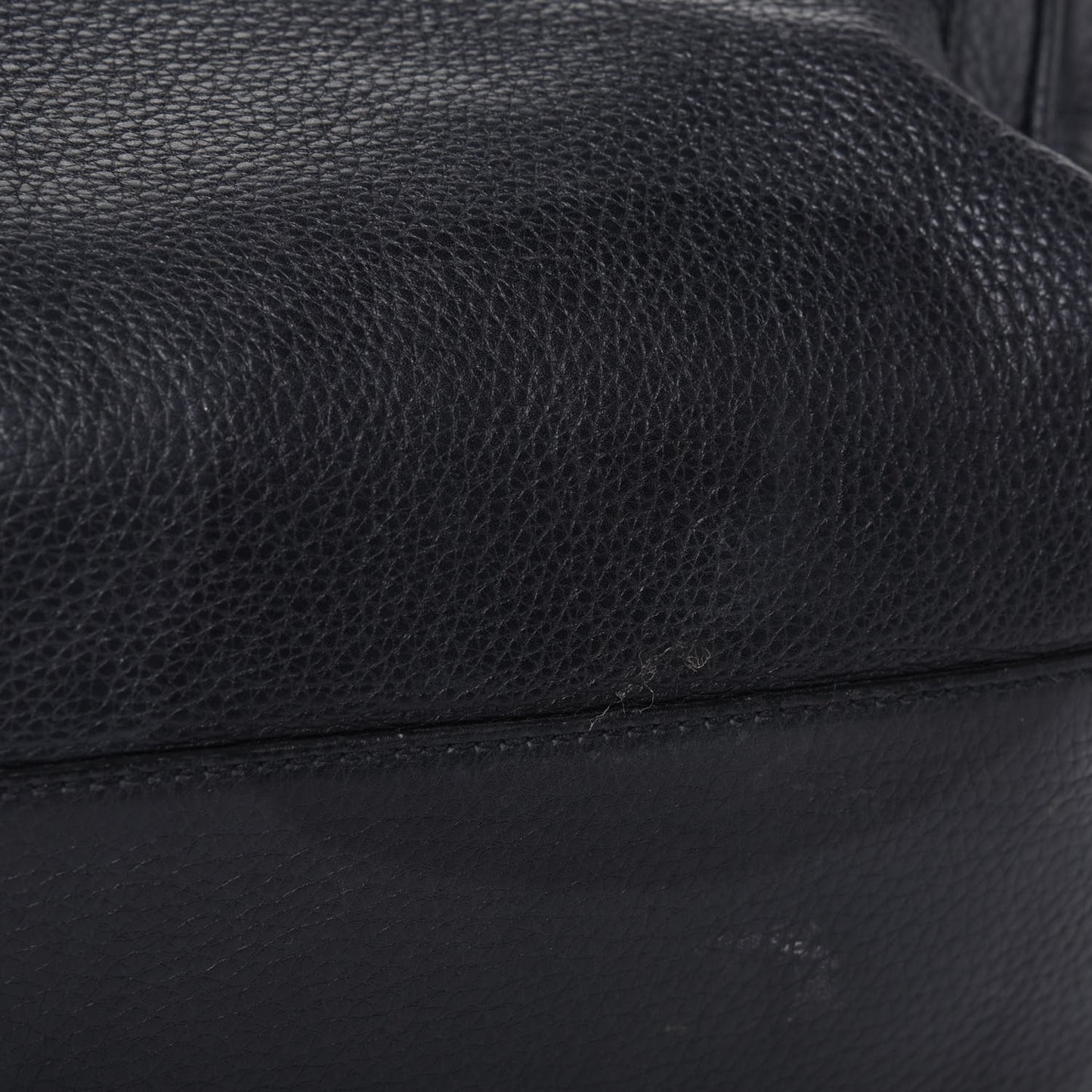 Pebbled Calfskin Medium Soho Boston Black