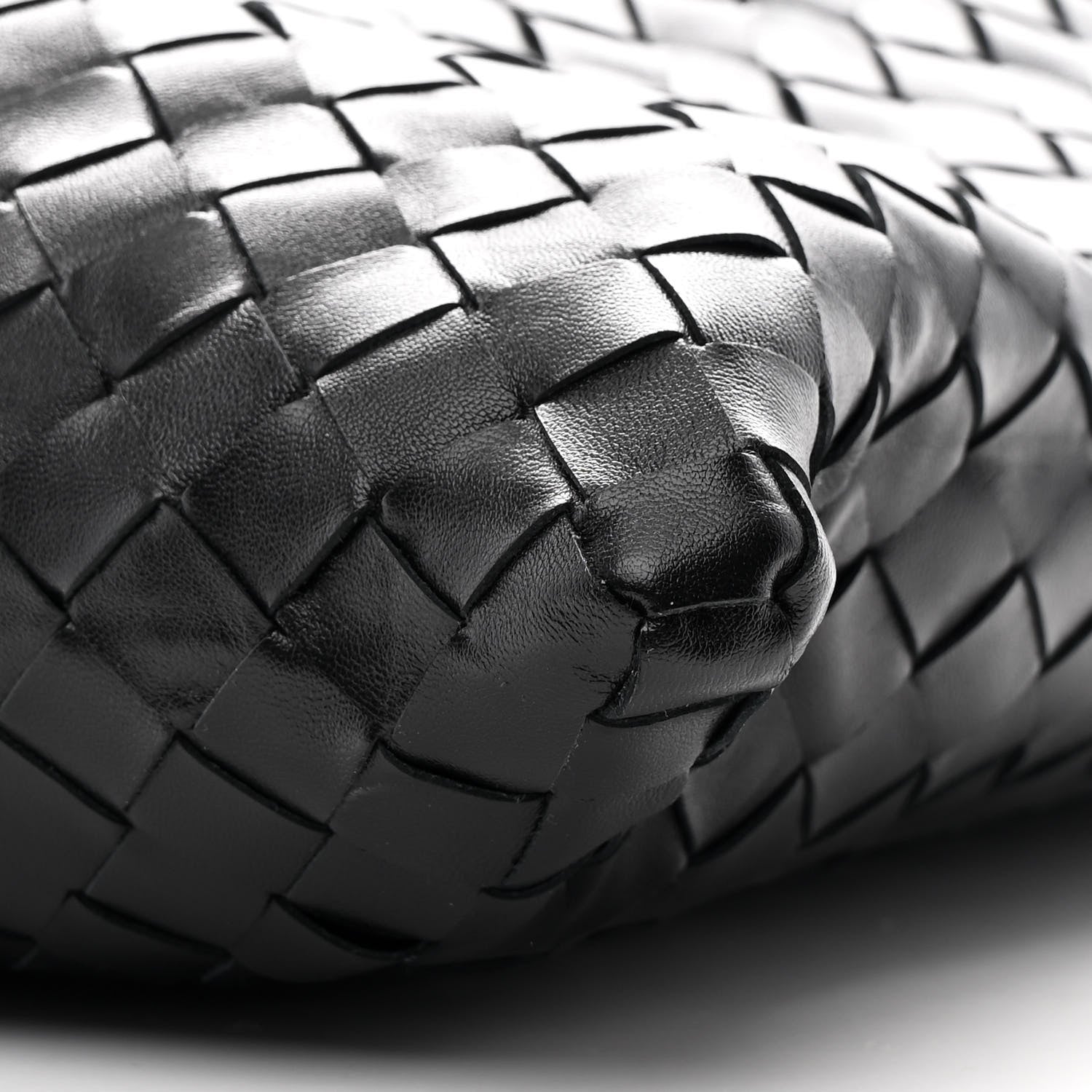 Bottega Veneta Calfskin Intrecciato Large Hop Black 10 of 10