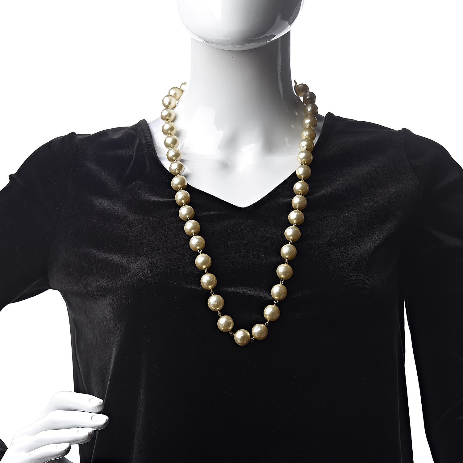 Chanel Pearl Short Necklace Gold 2 of 6