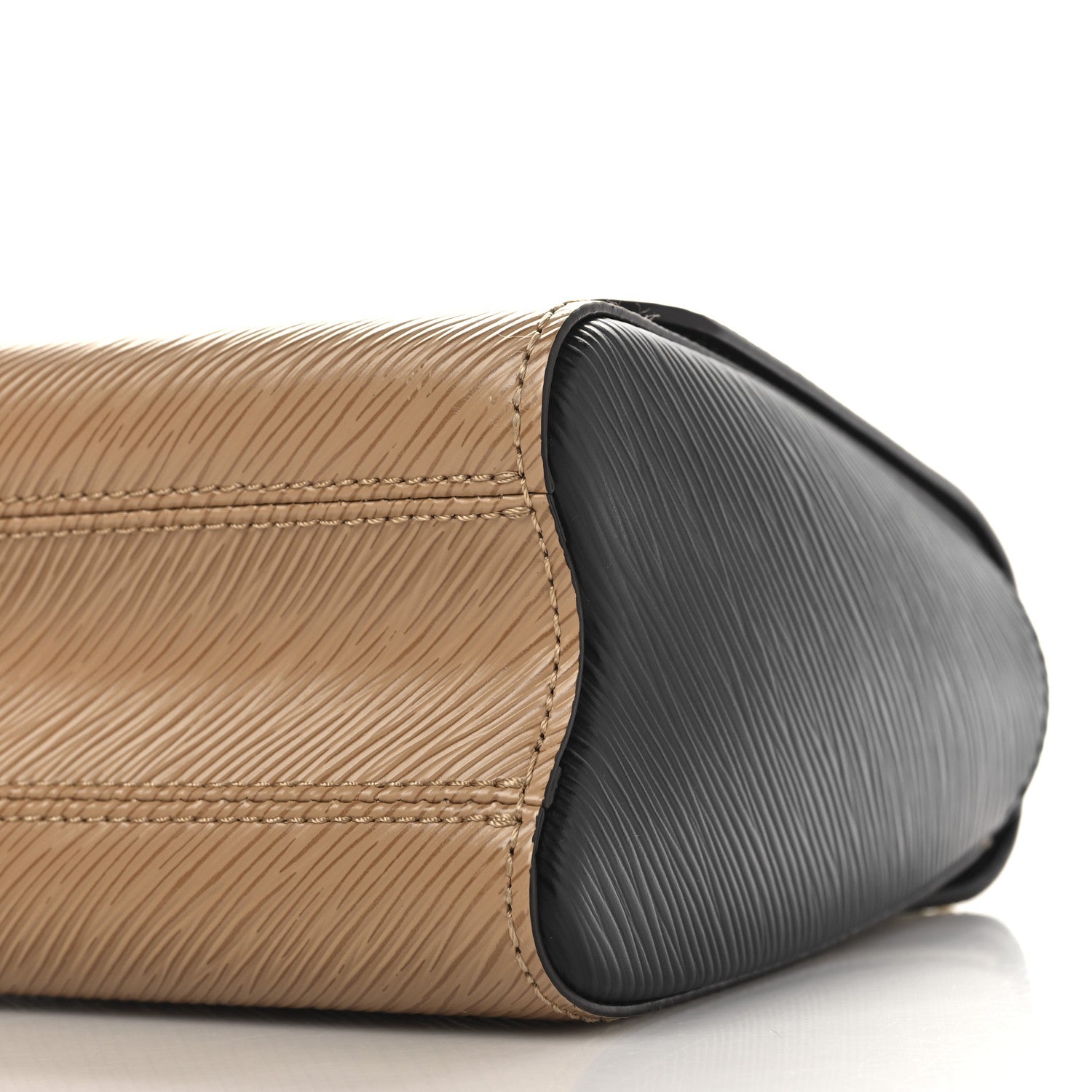 Louis Vuitton Epi Twist Shoulder Bag MM Camel 1745211 – FASHIONPHILE