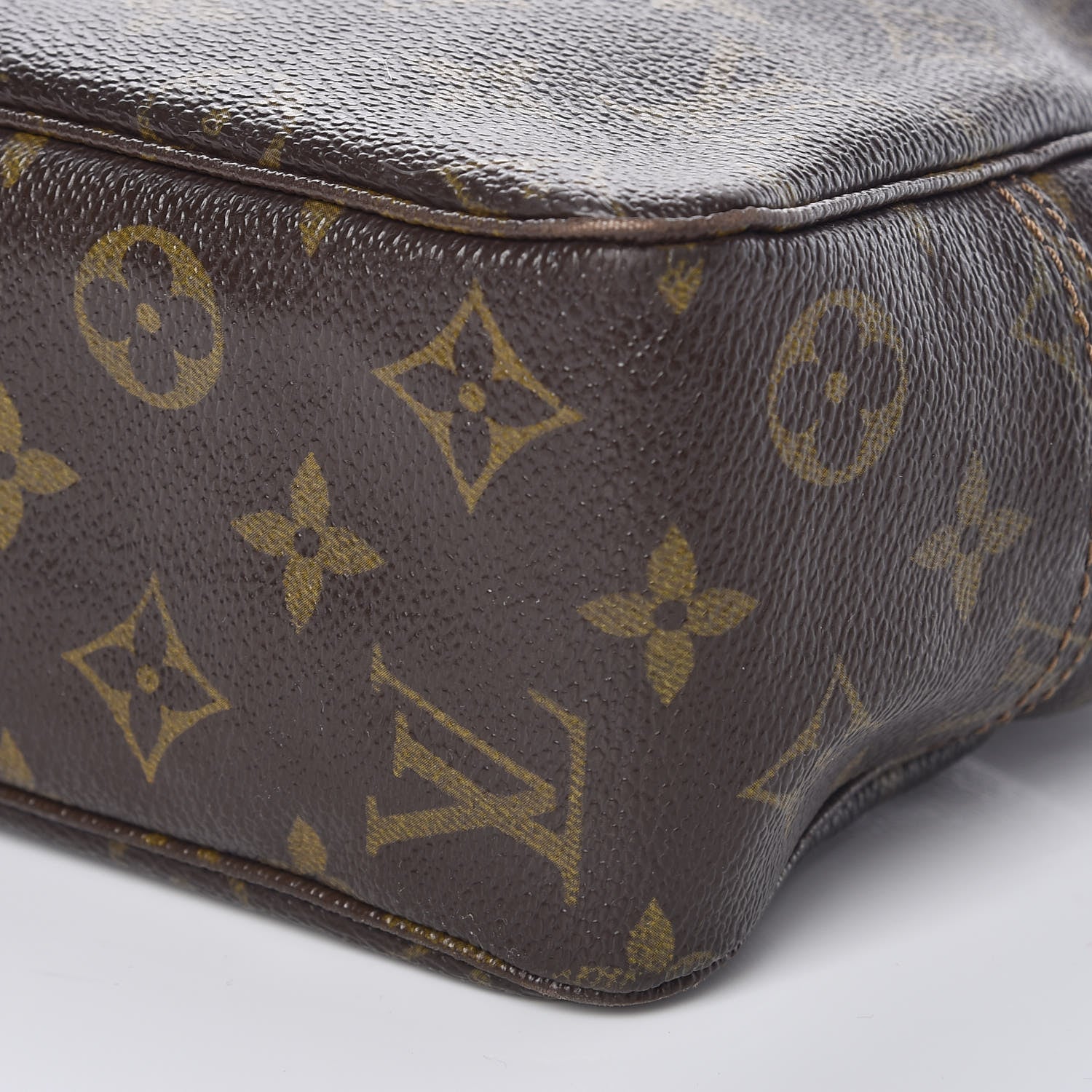 Louis Vuitton Monogram Trousse Toilette 28 8 of 14