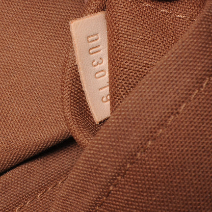 Louis Vuitton Monogram Beaubourg MM Messenger 7 of 8