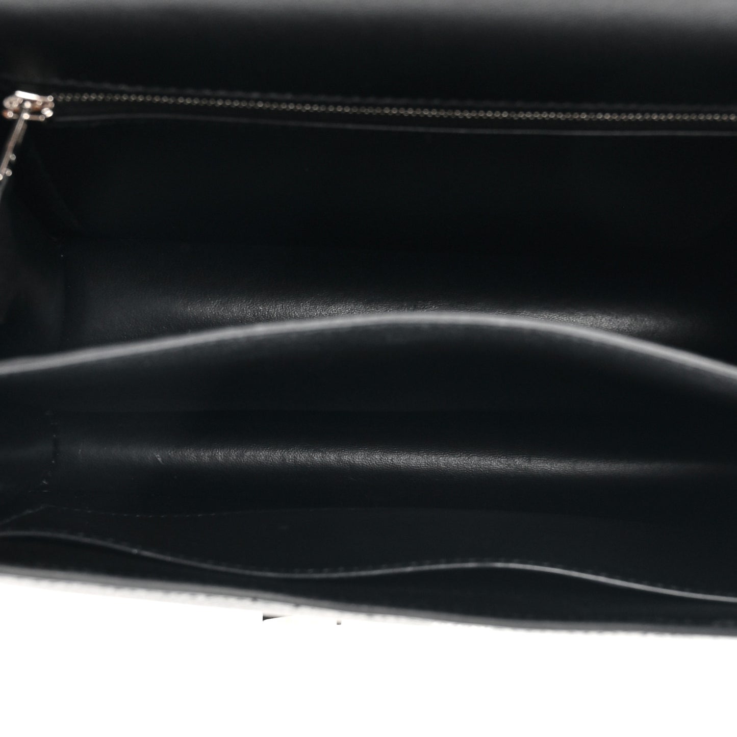 Epsom Constance 24 Black