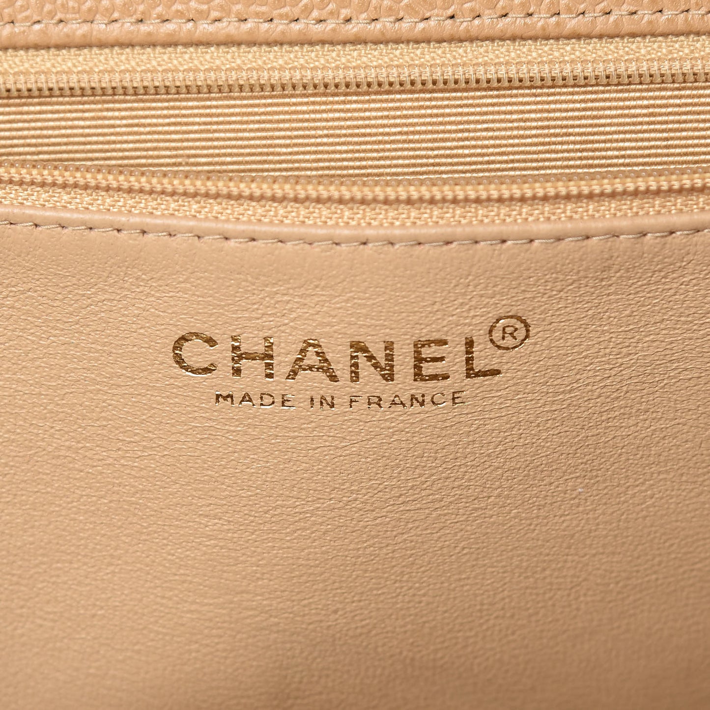 Caviar CC Tote Beige