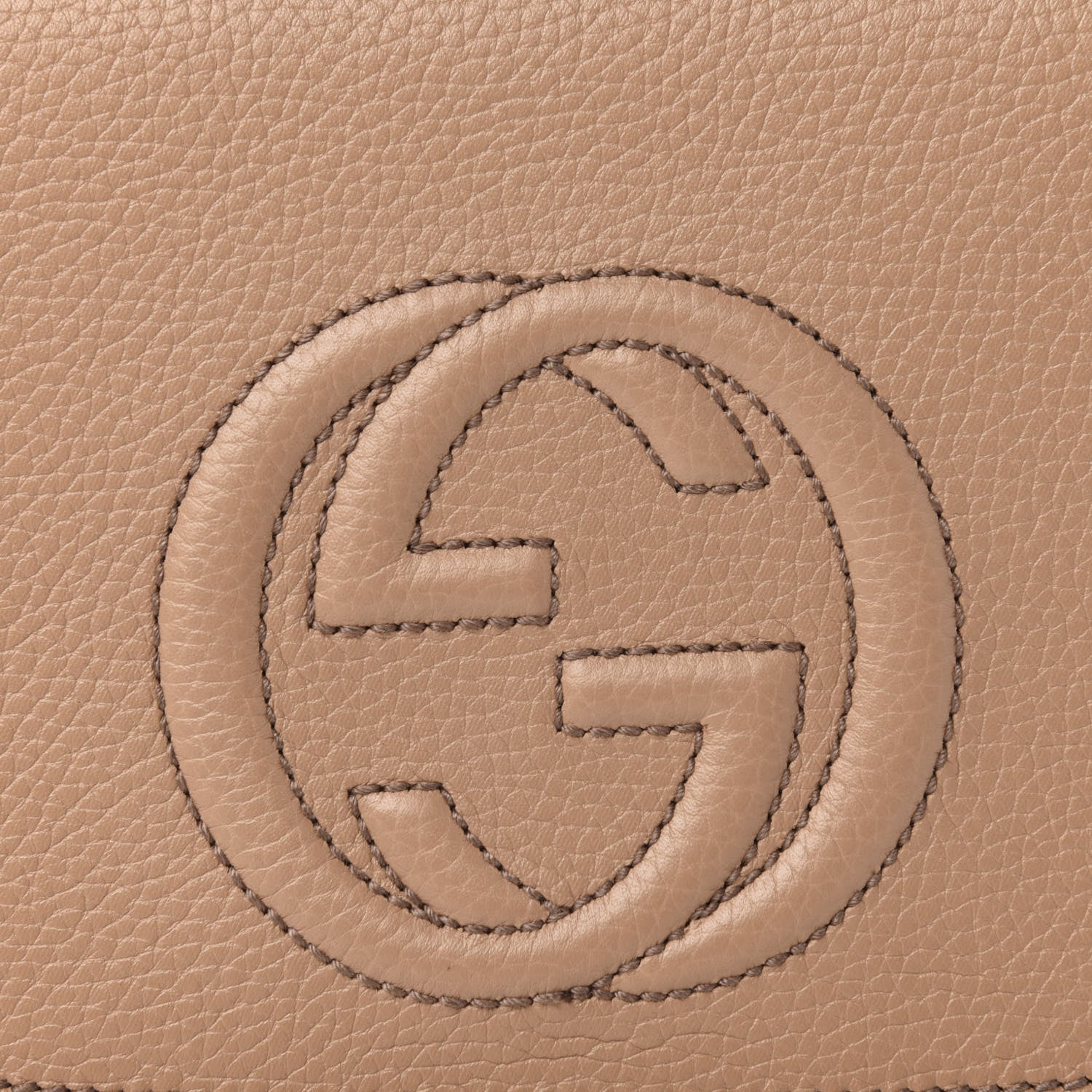 Gucci Pebbled Calfskin Medium Soho Flap Crossbody Camelia 10 of 10