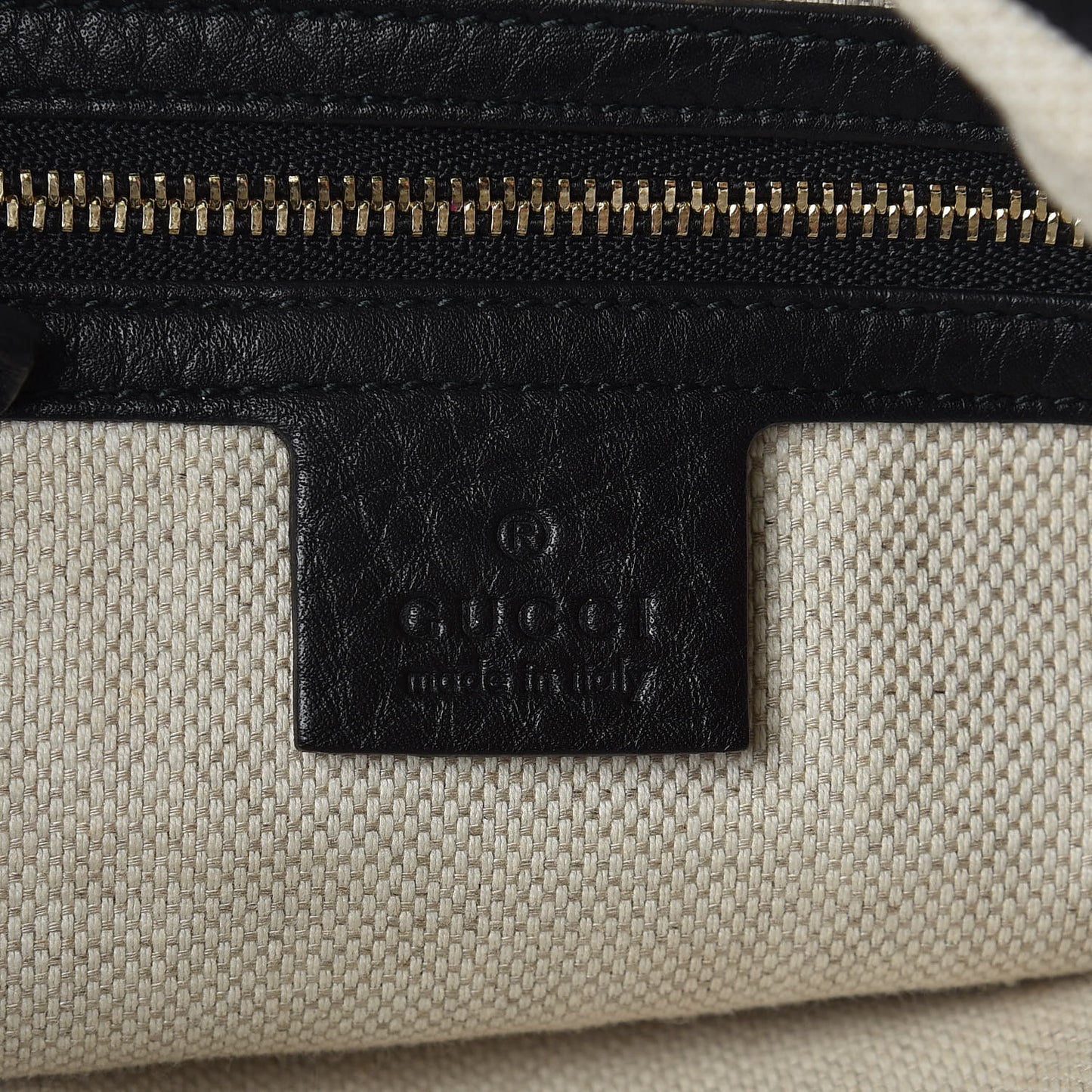 Pebbled Calfskin Medium Soho Chain Hobo Black