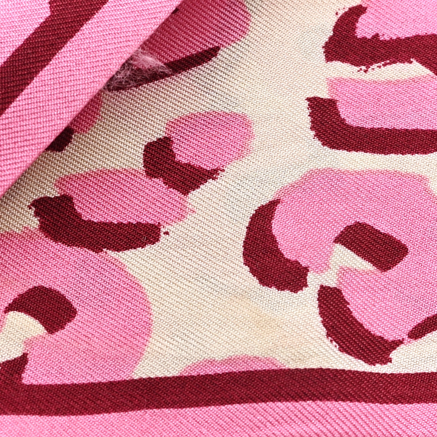 Louis Vuitton Silk Leopard Bandeau Blanc Corail 4 of 4