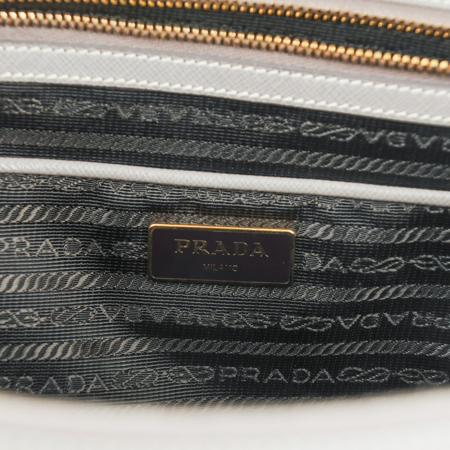 Saffiano Large Galleria Double Zip Tote Argilla