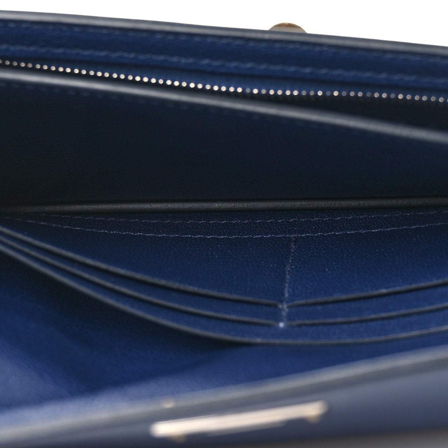 Chevre Chamkila Kelly Pocket Long Wallet Bleu Indigo