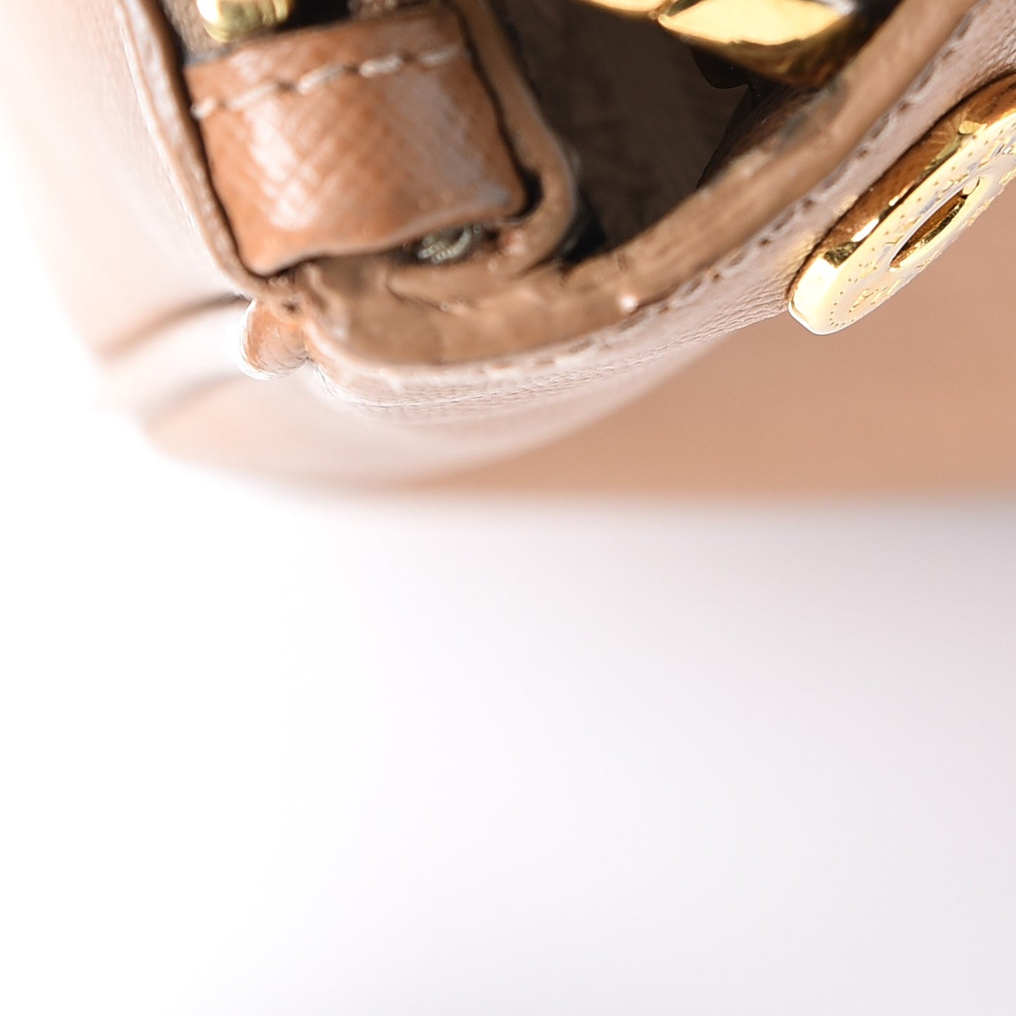 Saffiano Medium Galleria Double Zip Tote Caramel