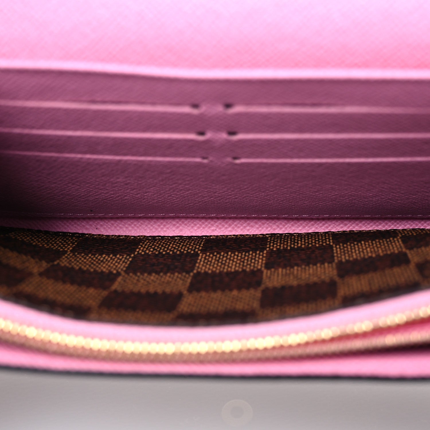 Louis Vuitton Damier Ebene 2022 Christmas Animation London Sarah Wallet Pink 5 of 10