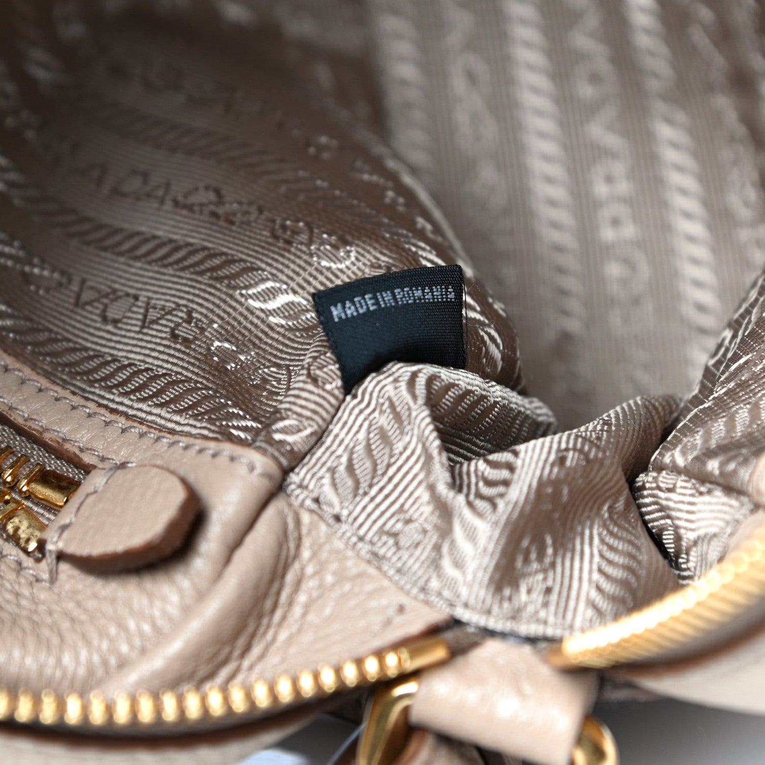 Prada Vitello Daino Camera Crossbody Cammeo 7 of 11