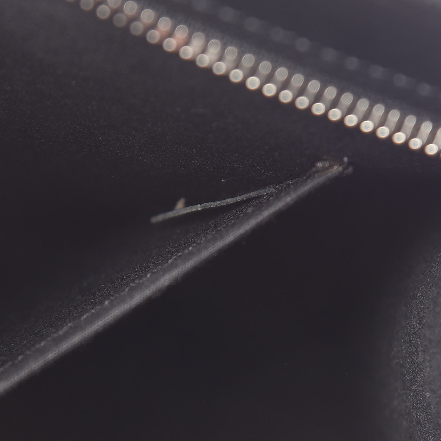 Louis Vuitton Epi Madeleine PM Black 7 of 16