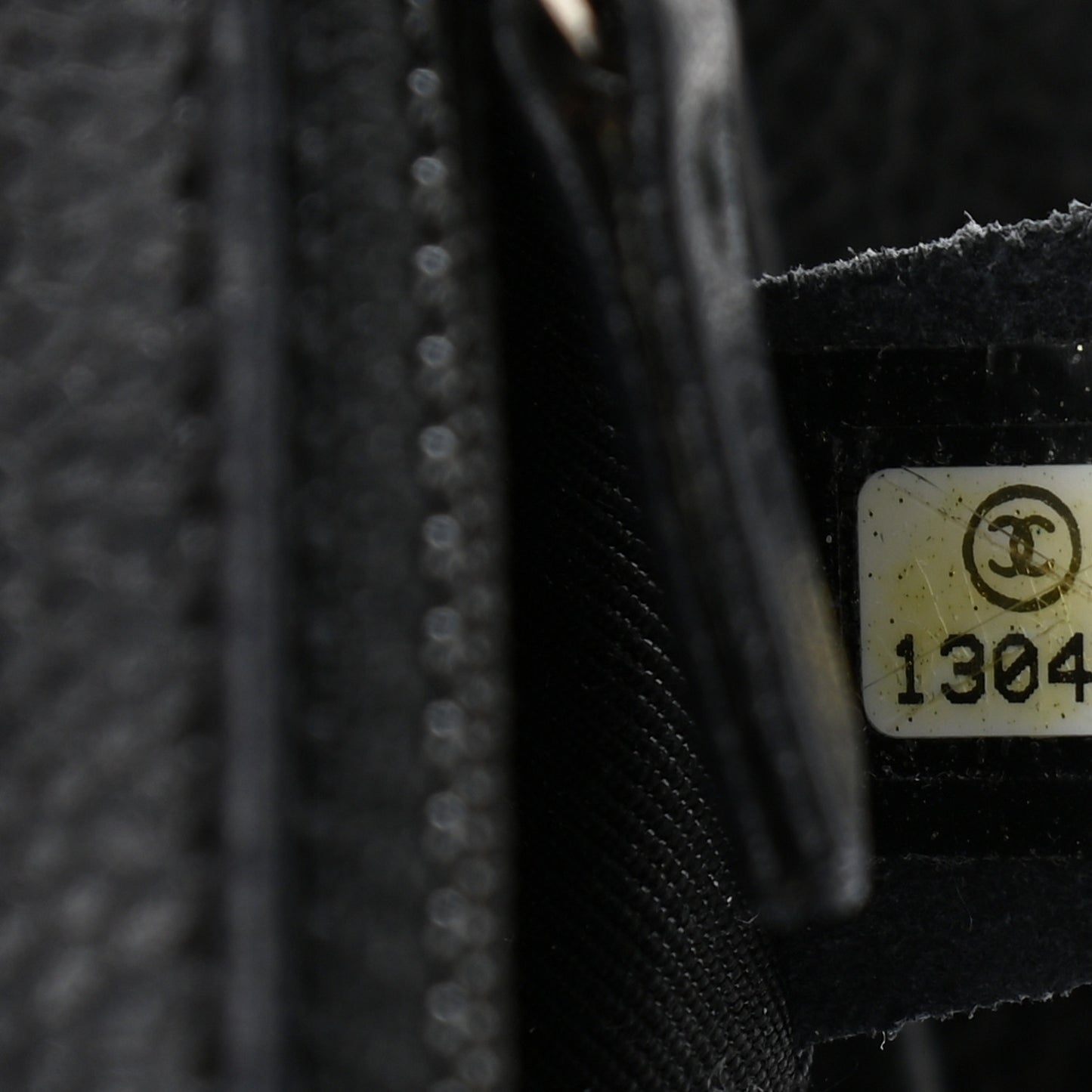 Caviar Half Moon Wallet On Chain WOC Black