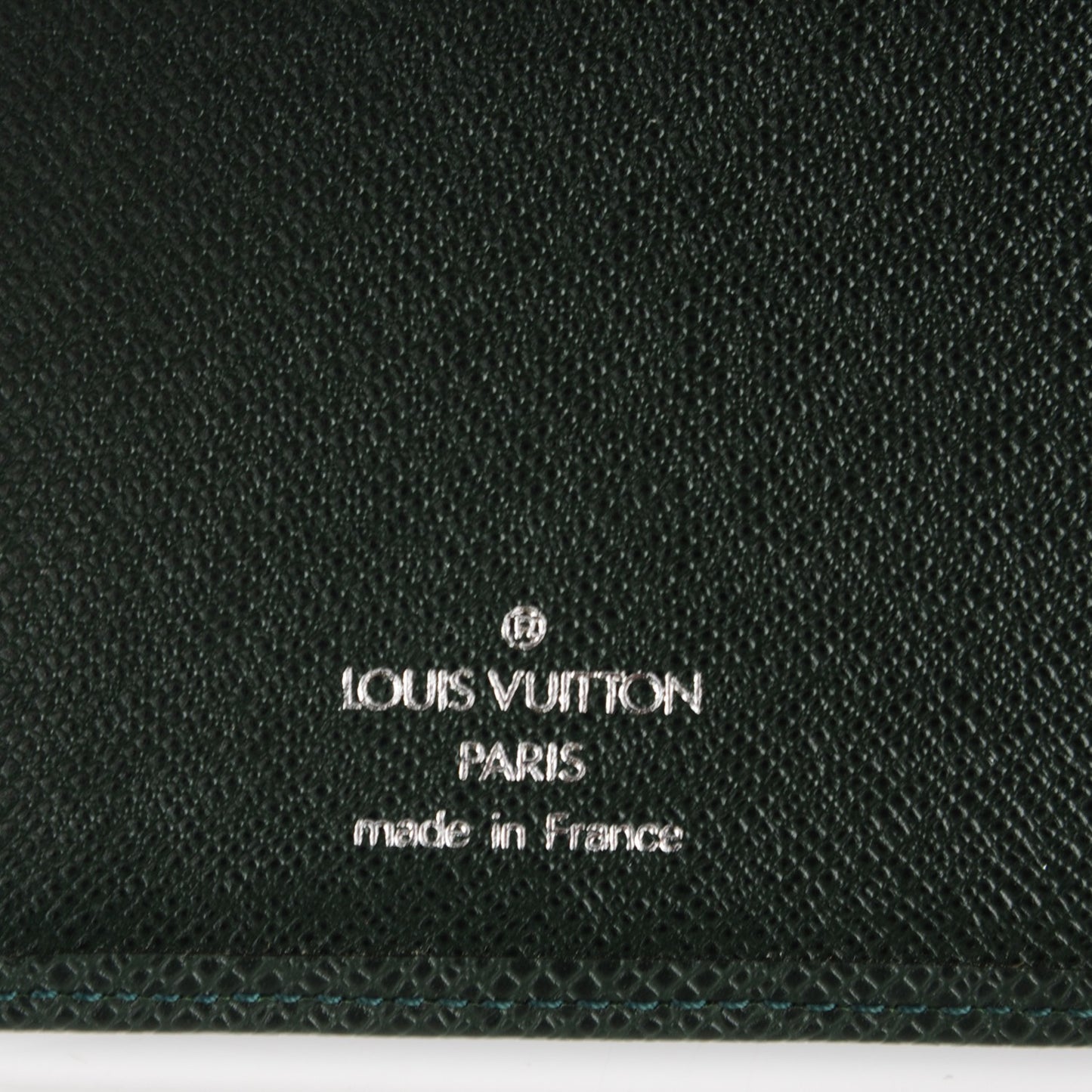 Taiga European Checkbook and Card Holder Epicea