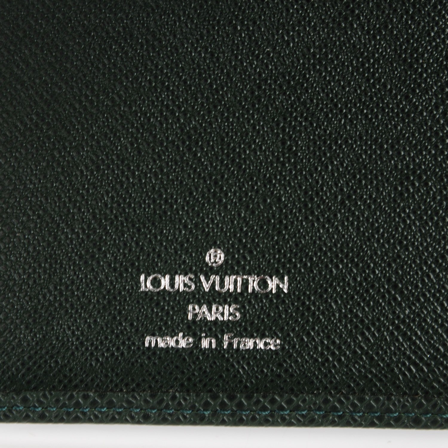 Louis Vuitton Taiga European Checkbook and Card Holder Epicea 6 of 7