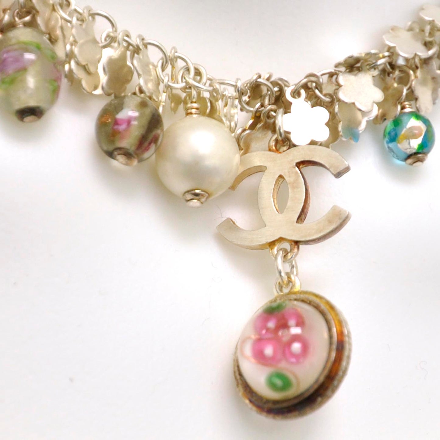 Floral Beaded CC Necklace Gold