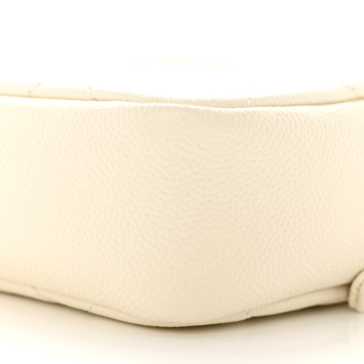 Shiny Caviar Quilted Chain Melody Camera Bag White