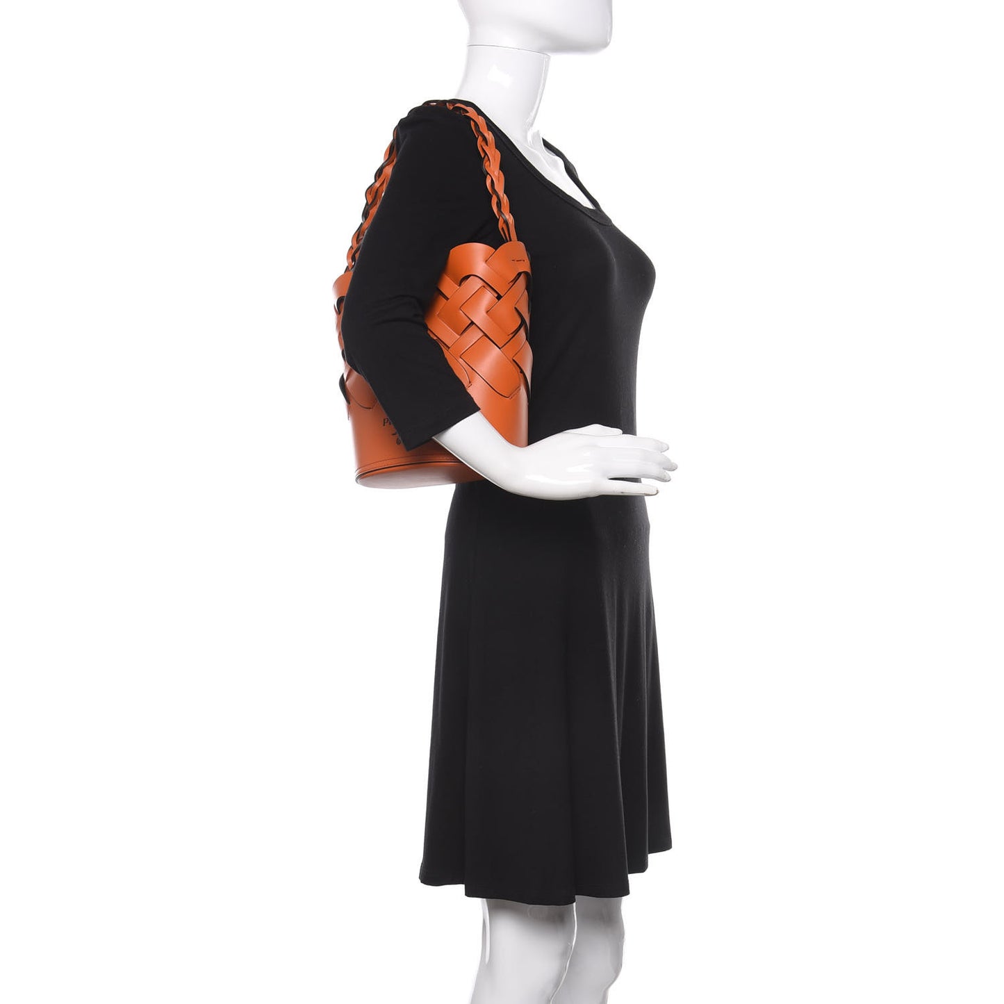 Vitello Intreccio Tress Bucket Bag Papaya Black