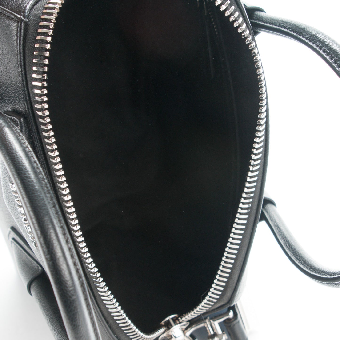 Sugar Goatskin Small Antigona Black
