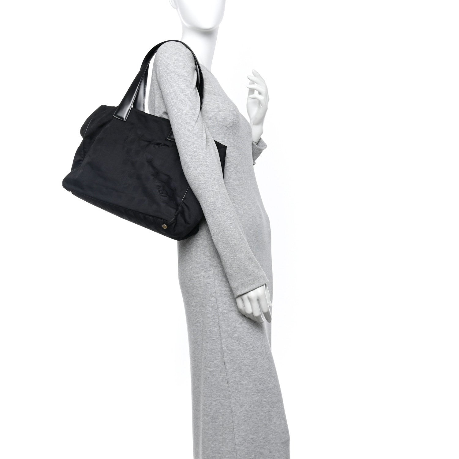 Chanel Nylon Large Travel Tote Black 1797713 – FASHIONPHILE