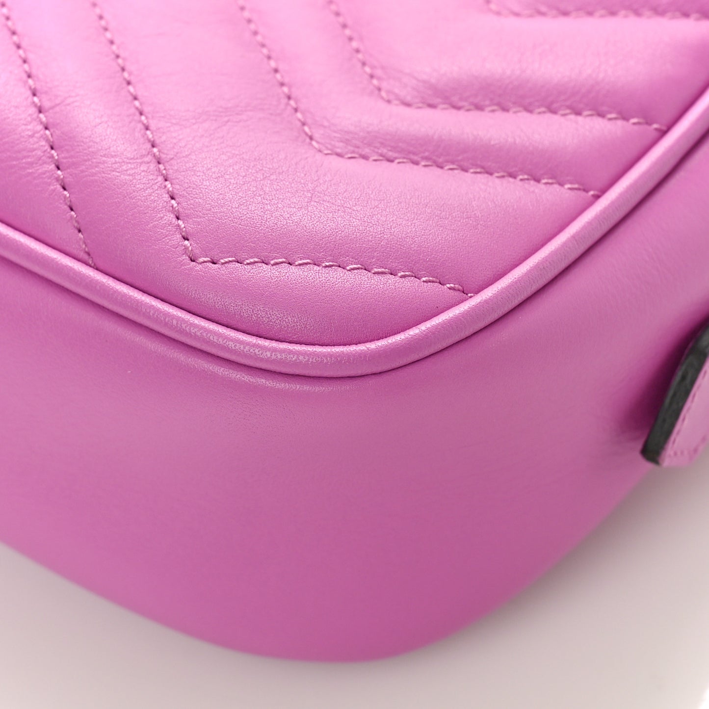 Calfskin Matelasse Mini GG Marmont Chain Shoulder Bag Candy Mousse