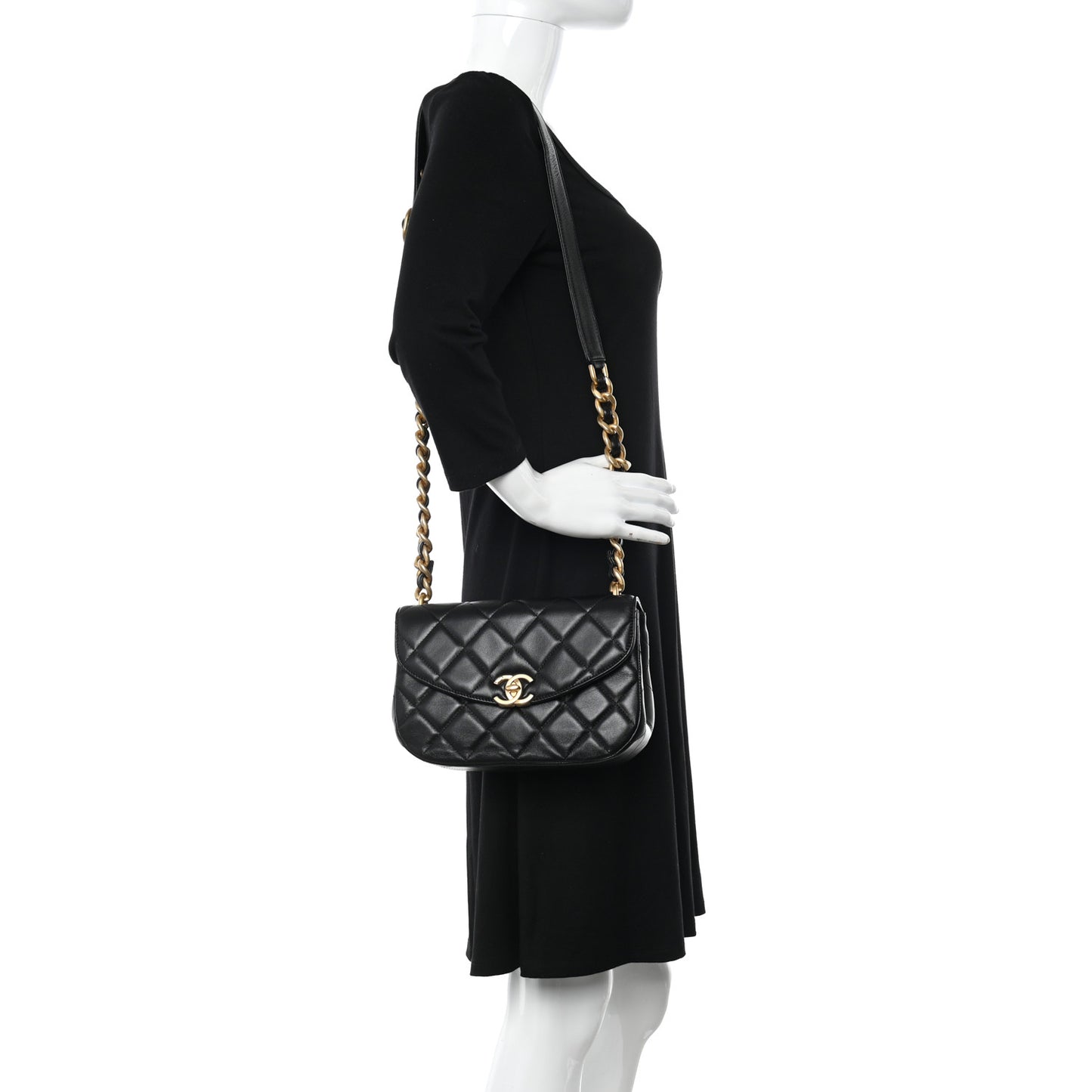 Lambskin Quilted Chain Messenger Bag Black